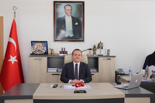 Yusufeli Kaymakamı Hüseyin Kaptan’ın “18 Mart Şehitleri Anma Günü Ve Çanakkale Deniz Zaferi” Anma Günü Mesajı
